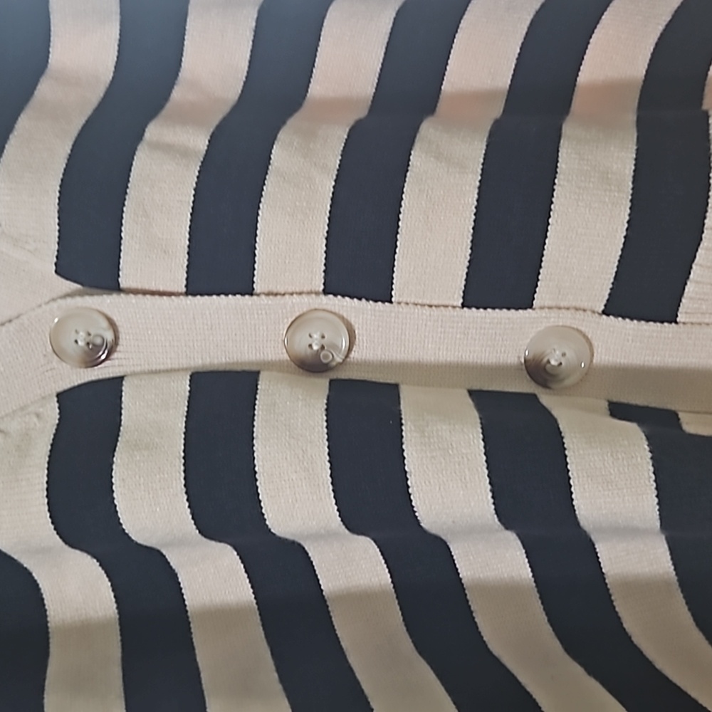Cardigan - Picture 2 of 2